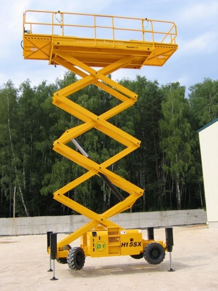 Ножничный подъемник Haulotte H 15 SX