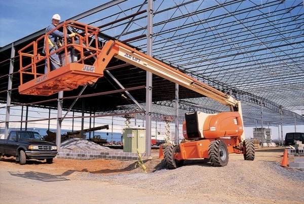 Коленчатый подъемник JLG 800 AJ