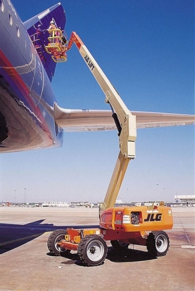Коленчатый подъемник JLG E 600 JP